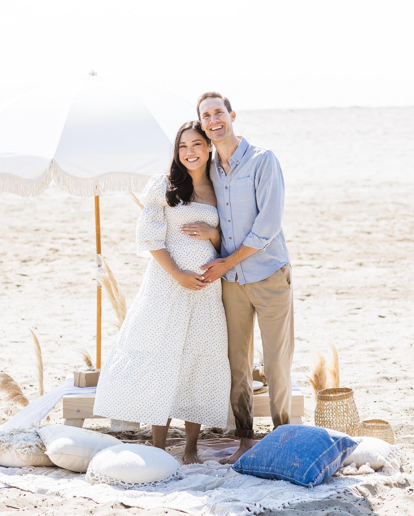 Grateful for this family of mine. Beyond blessed for our baby boy. Hearts and tummy are full this Thanksgiving. 🥰 xx #34weeks #6weekstogo #butwhoscounting 
.
.
.
Thank you to these amazing people for making our baby moon picnic extra special&hellip;