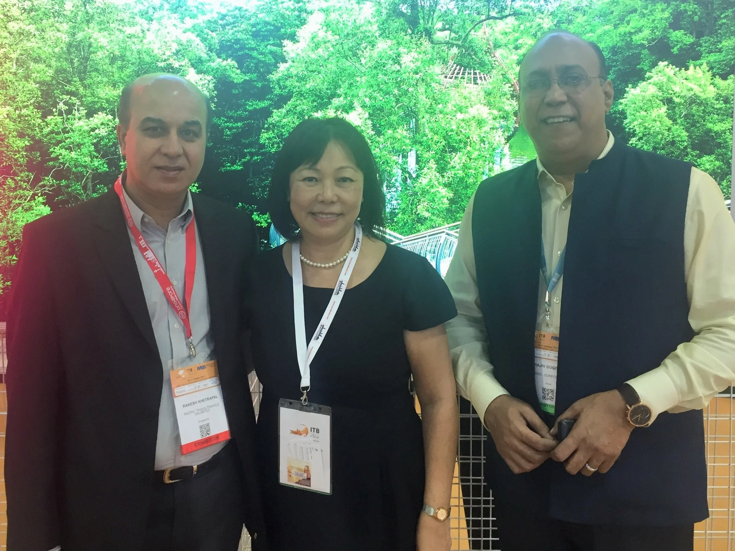 From left to right: Mr Rakesh Khetrapal (MD, Pacific Trails - Travelz Unlimited), Ms Serene Law (VP, FLA), Mr Rajiv Duggal (CEO - Tourism Business, Eseel Corporate Resources).