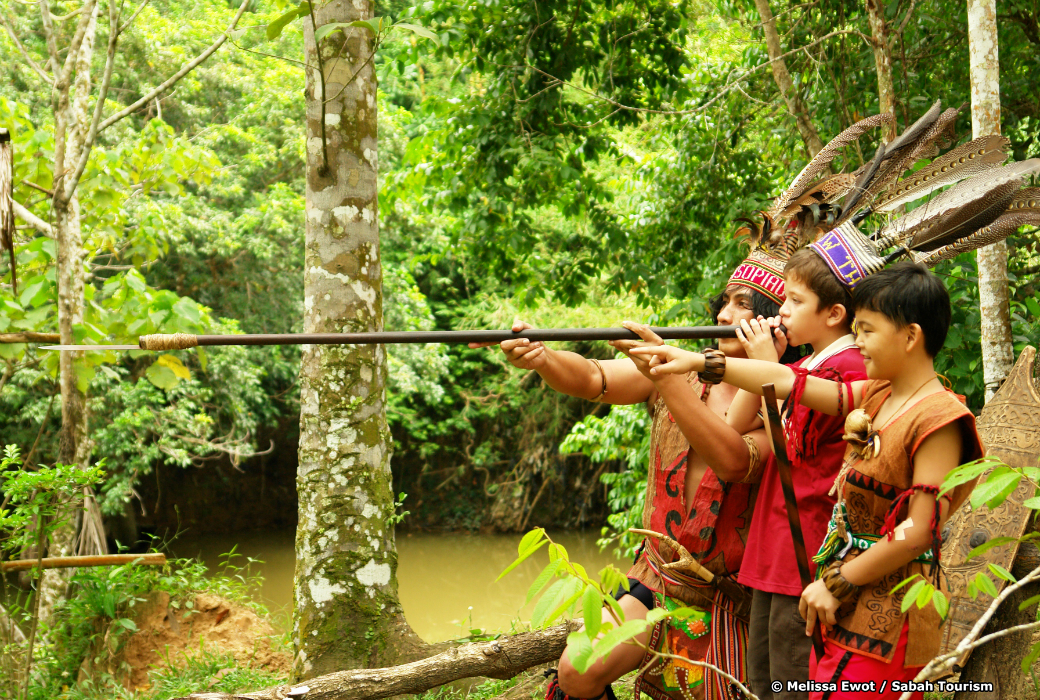 Murut Blowpipe-Melissa Ewot-PIC_115_1481280618721_large.jpg