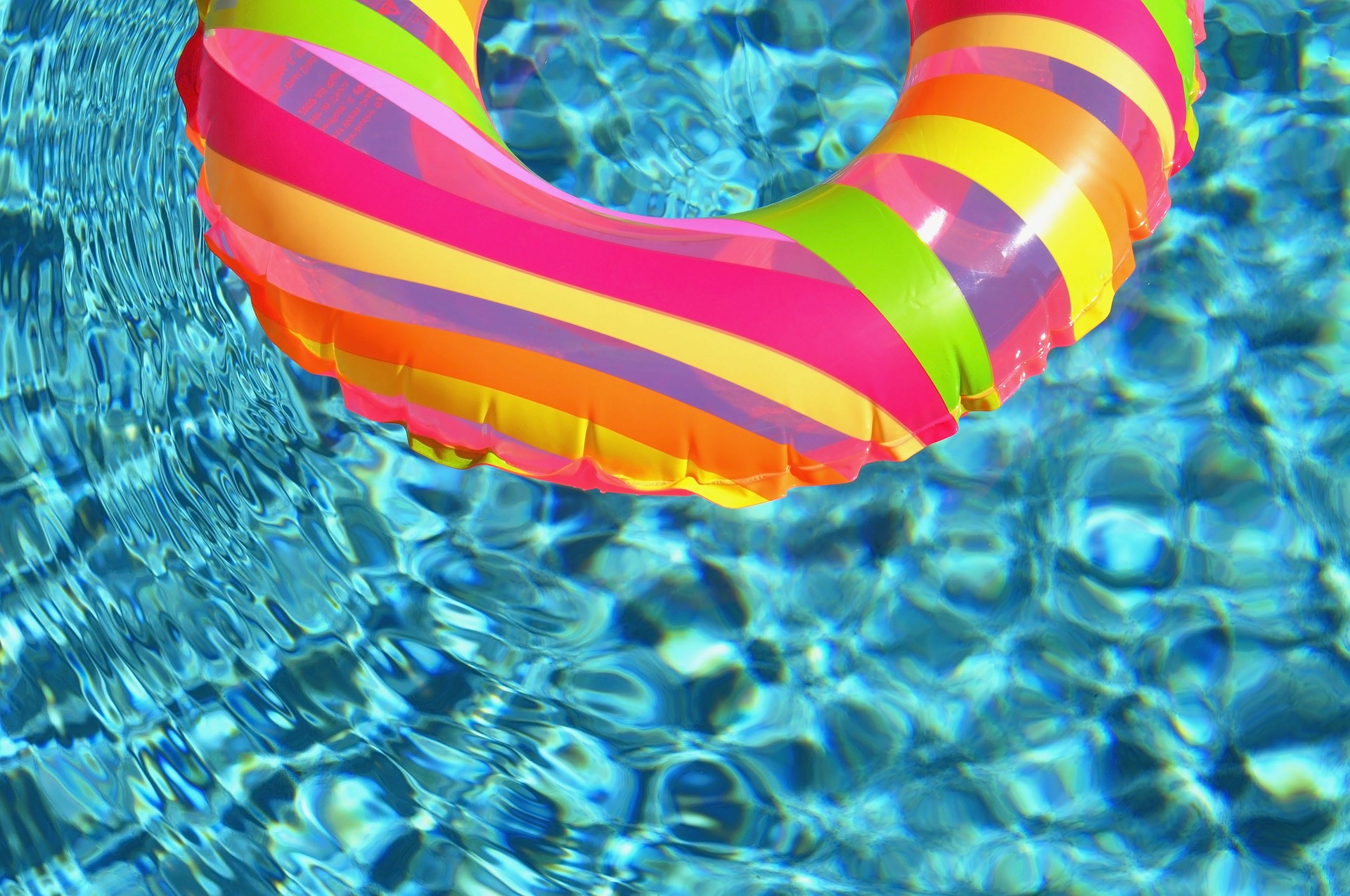 swim-ring-84625_1920.jpg