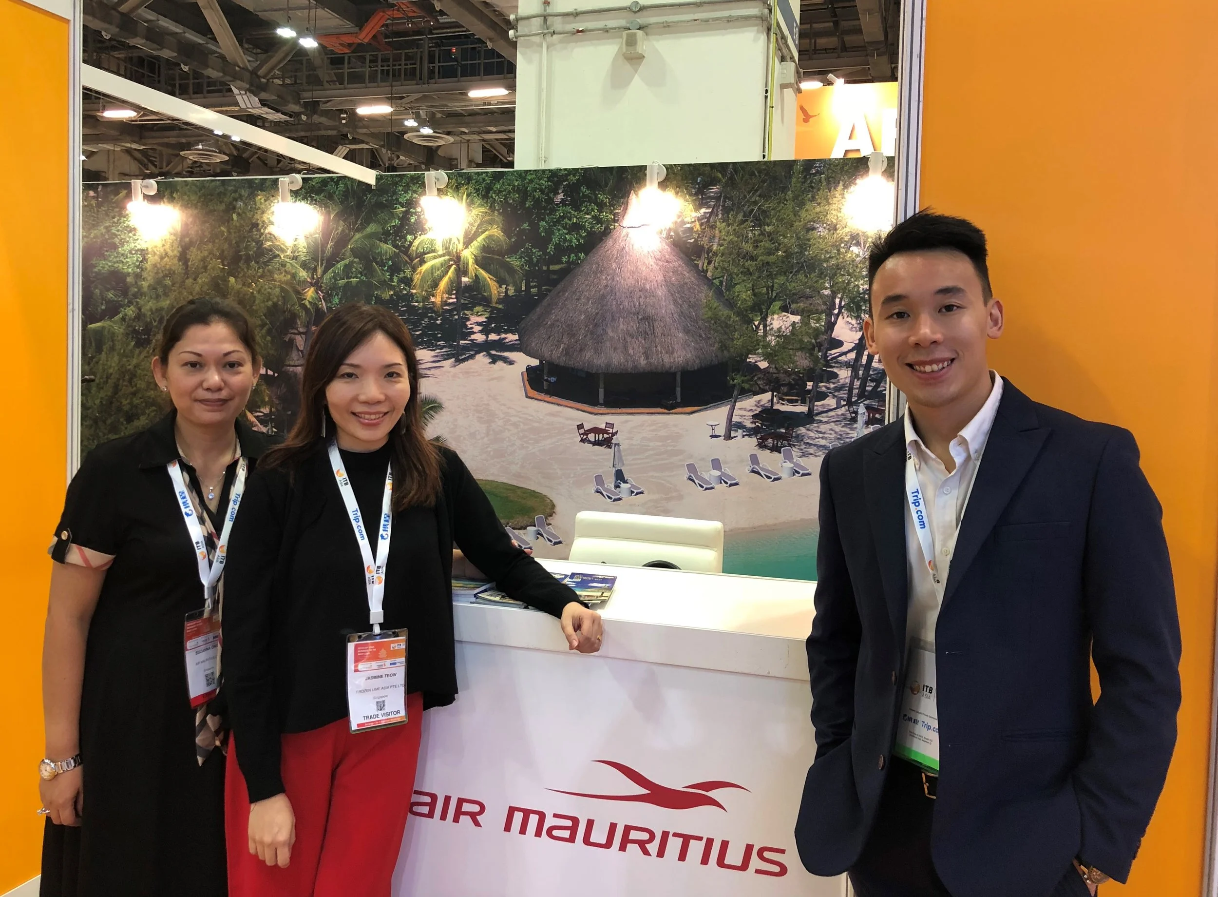 From left to right: Ms Suzanna Ong (Air Mauritius), Ms Jasmine Teow (FLA), Mr Pow Zhi Hoe (FLA).