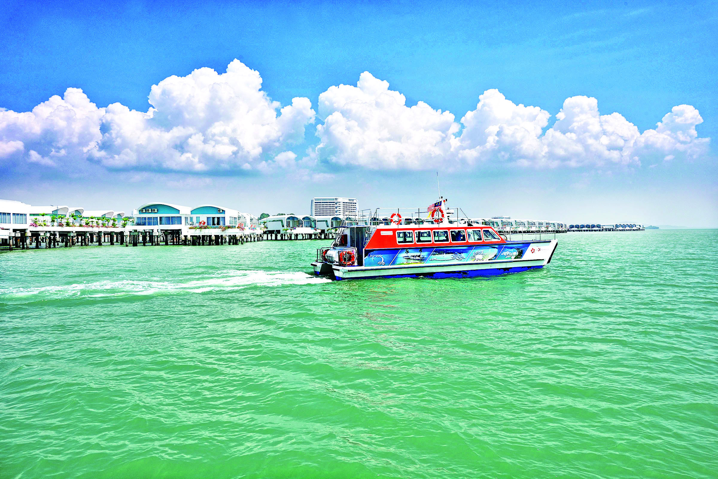 Boat Cruise 02.jpg