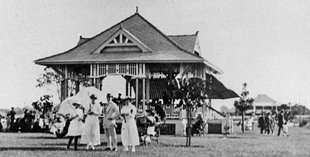 The bandstand in 1916. Image credit - New Farm Park.com.au