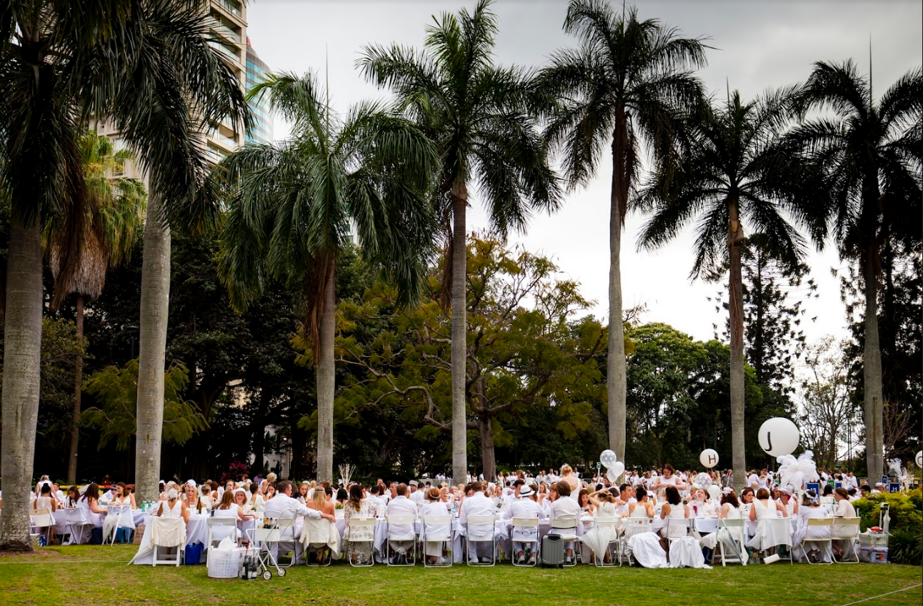 dinerenblanc3.png