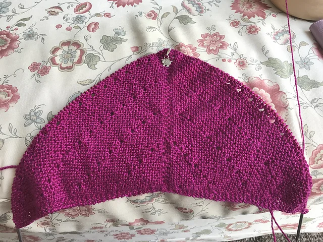 Deborah (Ravelry username: knit7purl7too) has made a lovely start in Fyberspates Scrumptious, shade: Magenta .