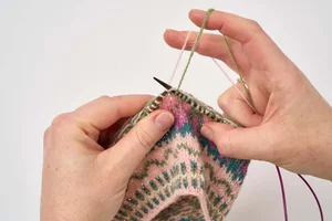 Catching Floats in Stranded Colourwork Knitting (Two Video Tutorials ...