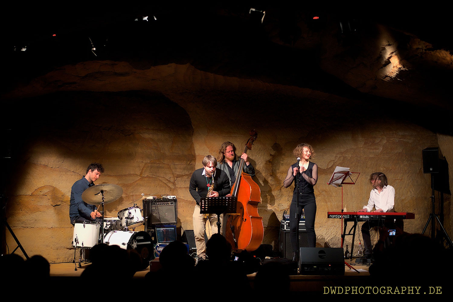 Anna-Maria-Sturm-Quintett_Gig-im-Felsenkeller_3.jpg