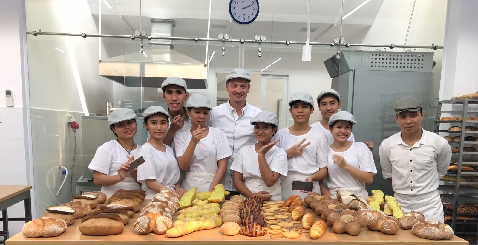 FVI - IECD Boulangerie francaise HCMV - French Bakery HCMC - Lò bánh mì Pháp HCM.jpg