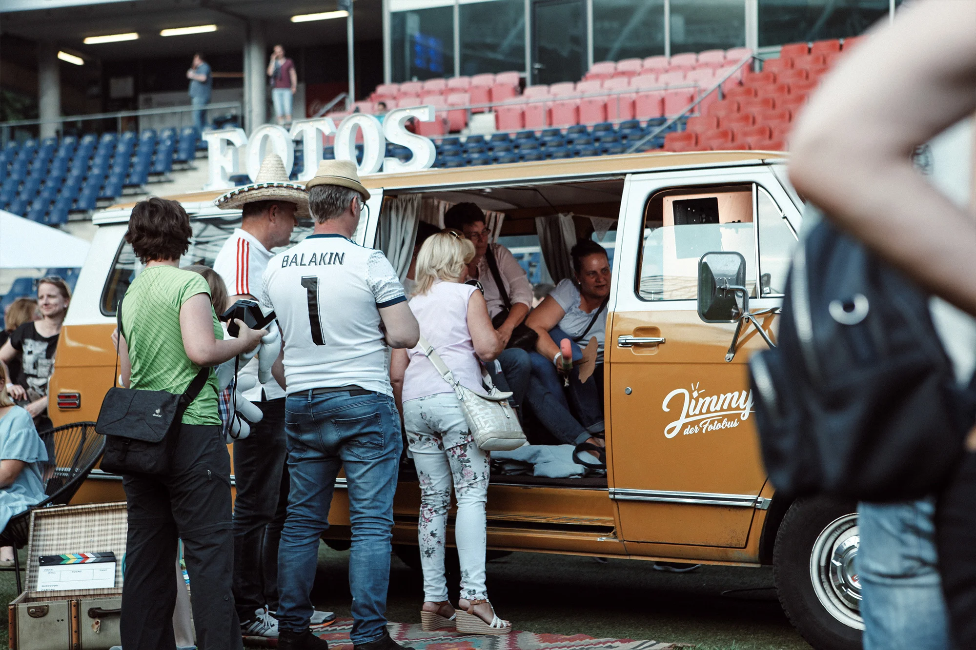 Fotobus-Jimmy-Fotobulli–Hochzeit-Fotobooth-Fotobox-V10.jpg