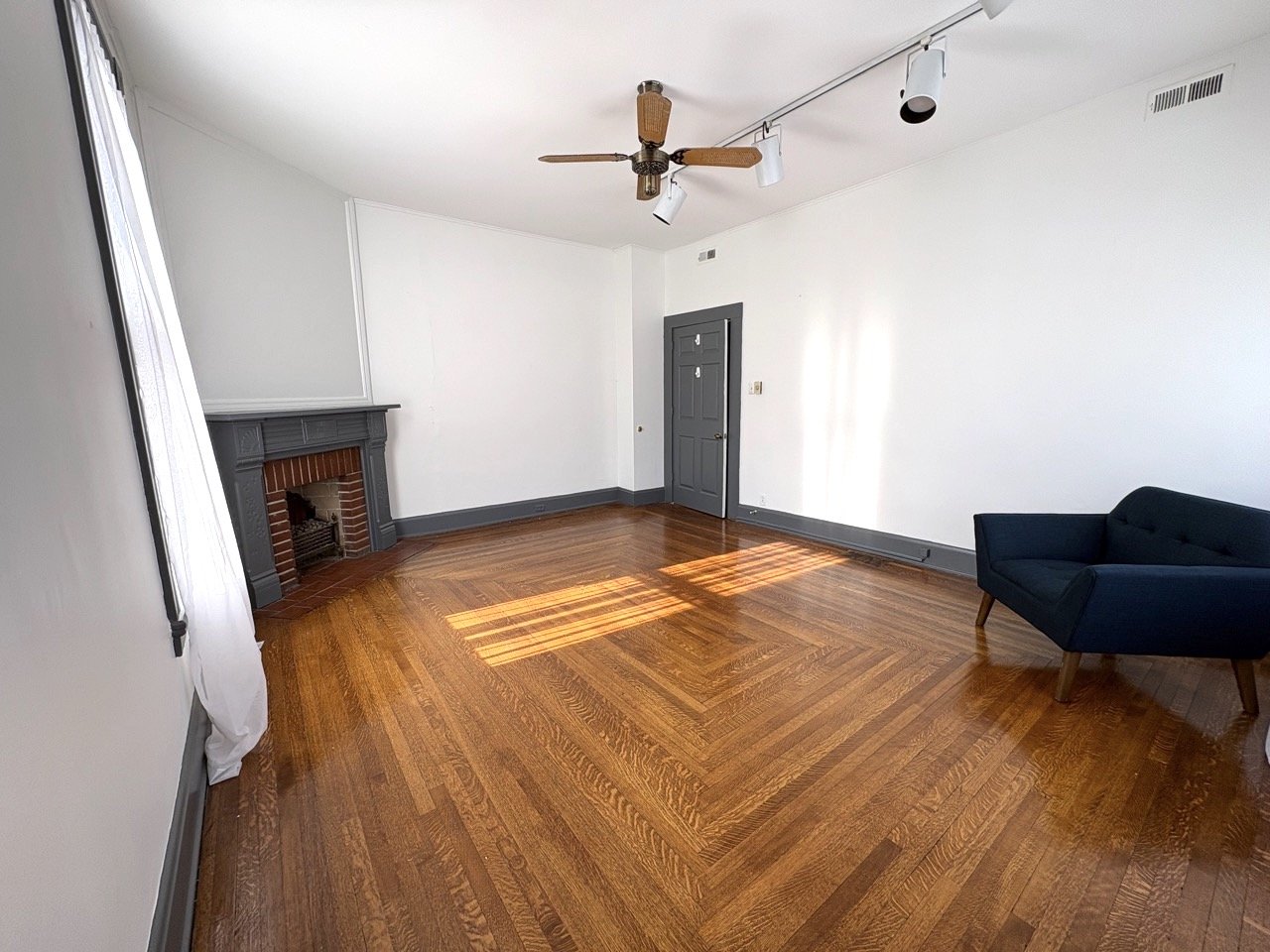 A8A5AC81-8519-43F4-AAD7-268B4AFEFA10 Large.jpeg