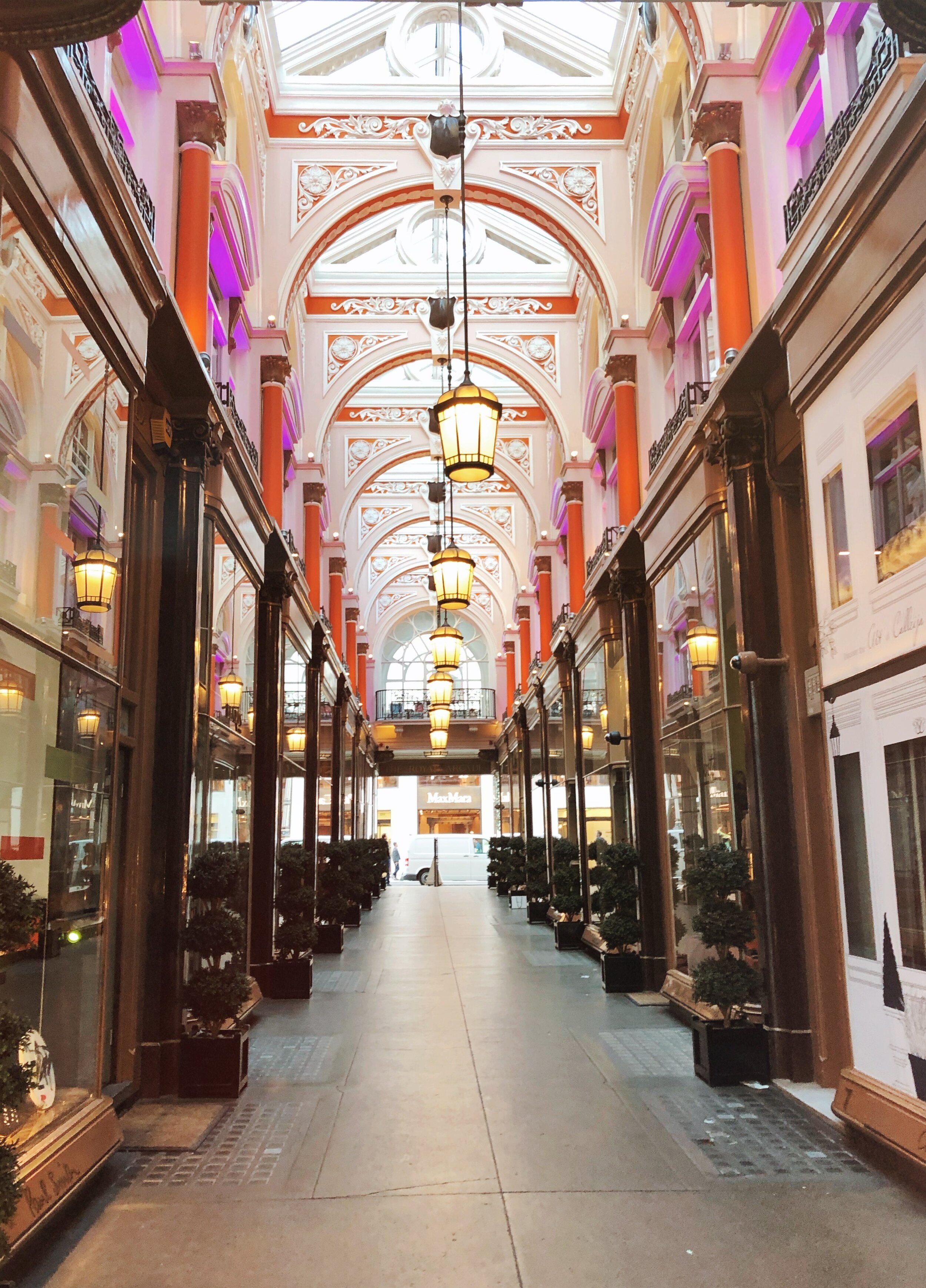  The Royal Arcade 