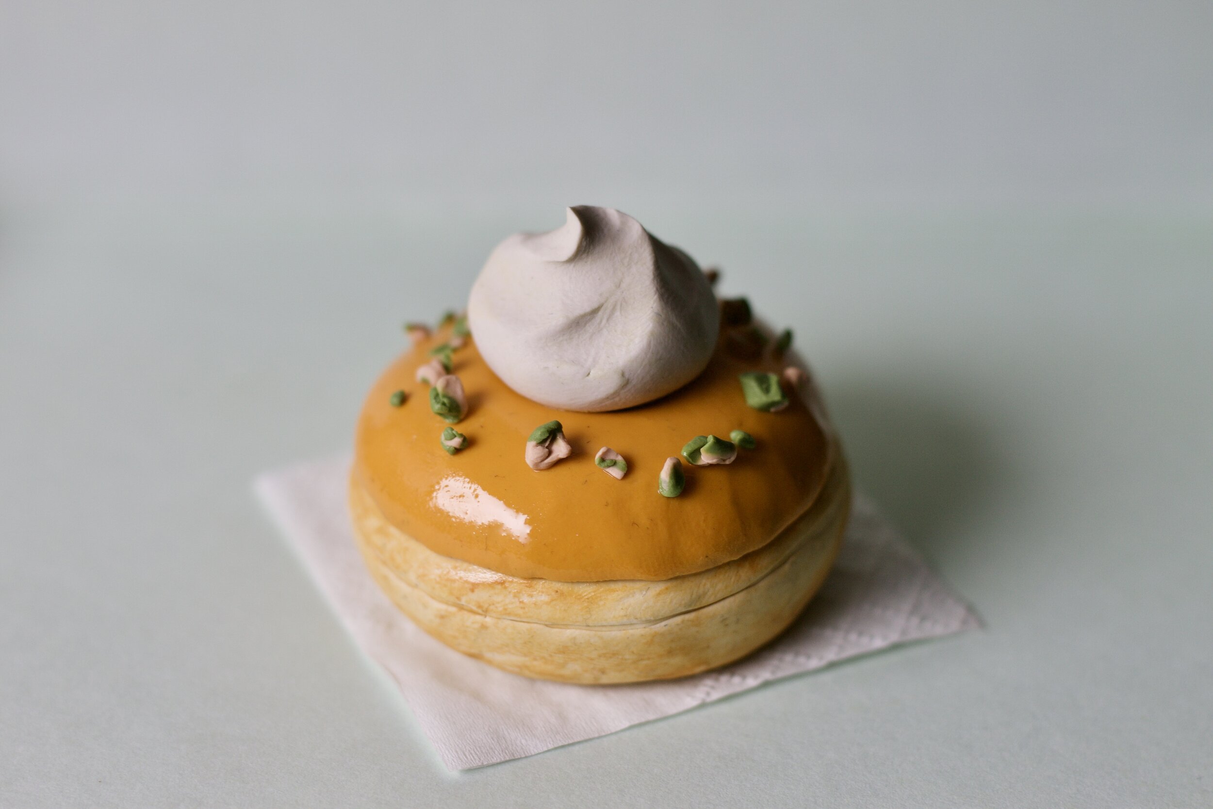 bloomers, pumpkin spice donut