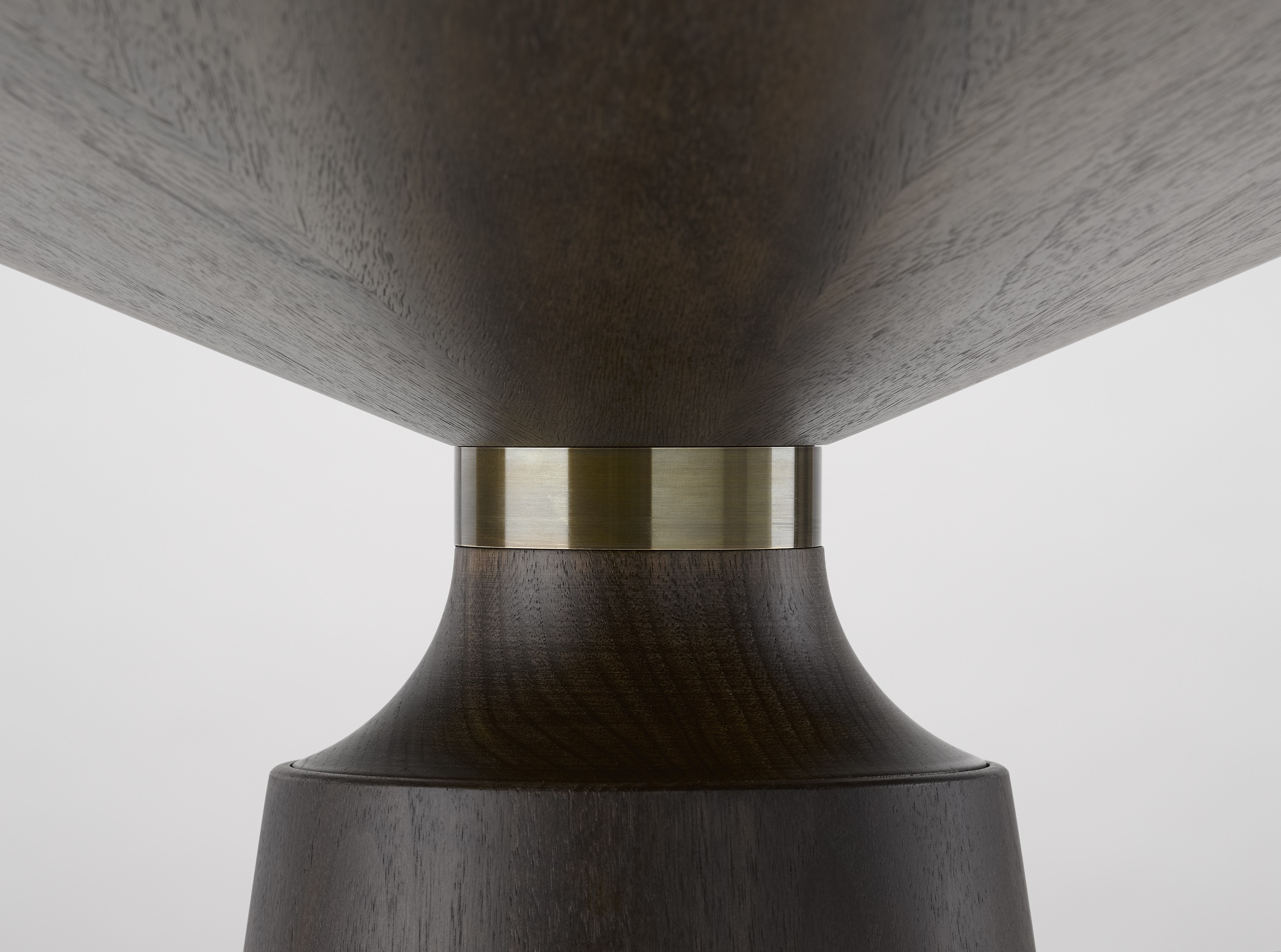 BRONZED BRASS