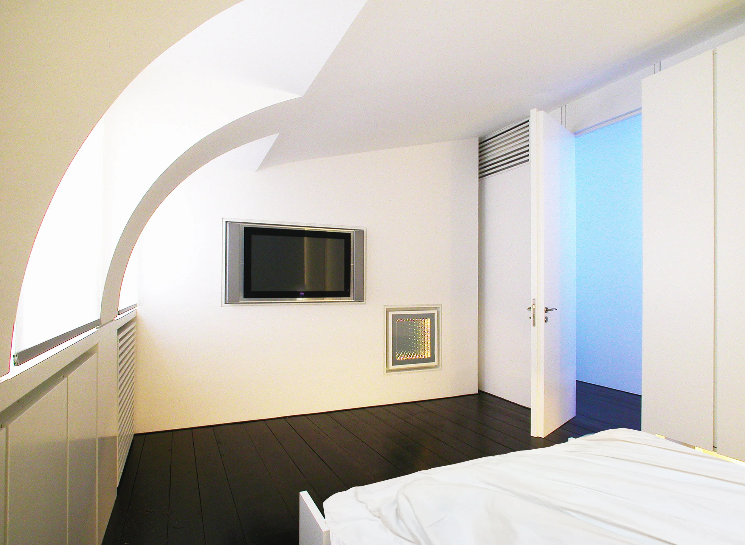 bedroom- light version new sheets 2.jpg