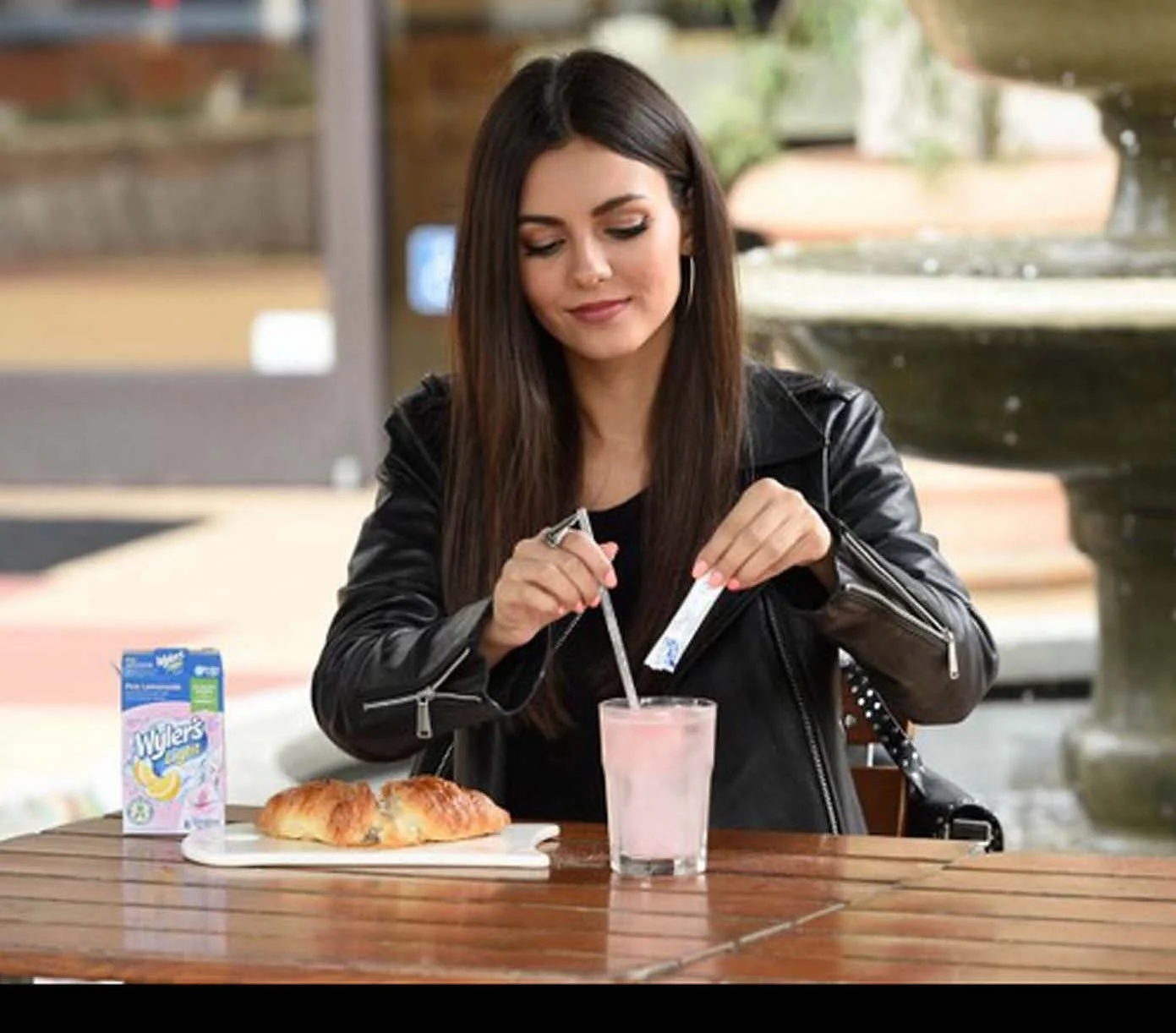 Victoria Justice X Wyler’s Light