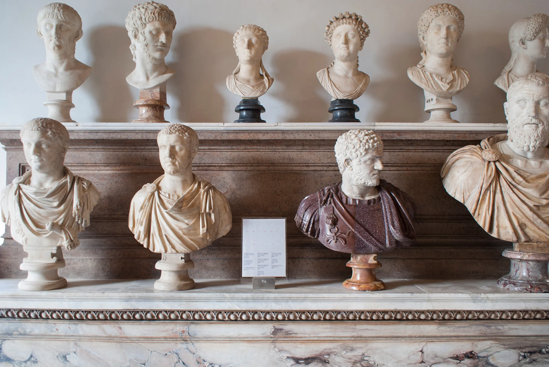 Segnaletica-Musei-Capitolini_MAofficina_Maurizio-Anastasi_04.jpg