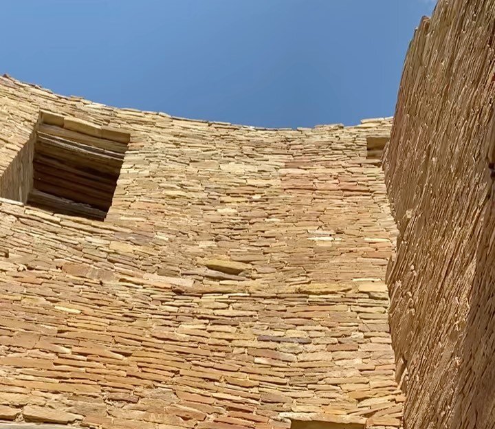 Not only were these massive buildings built by the Ancestral Puebloans a feat of engineering, they are also aligned with the sun and moon in complex and nuanced ways. 

#chaconationalhistoricalpark
