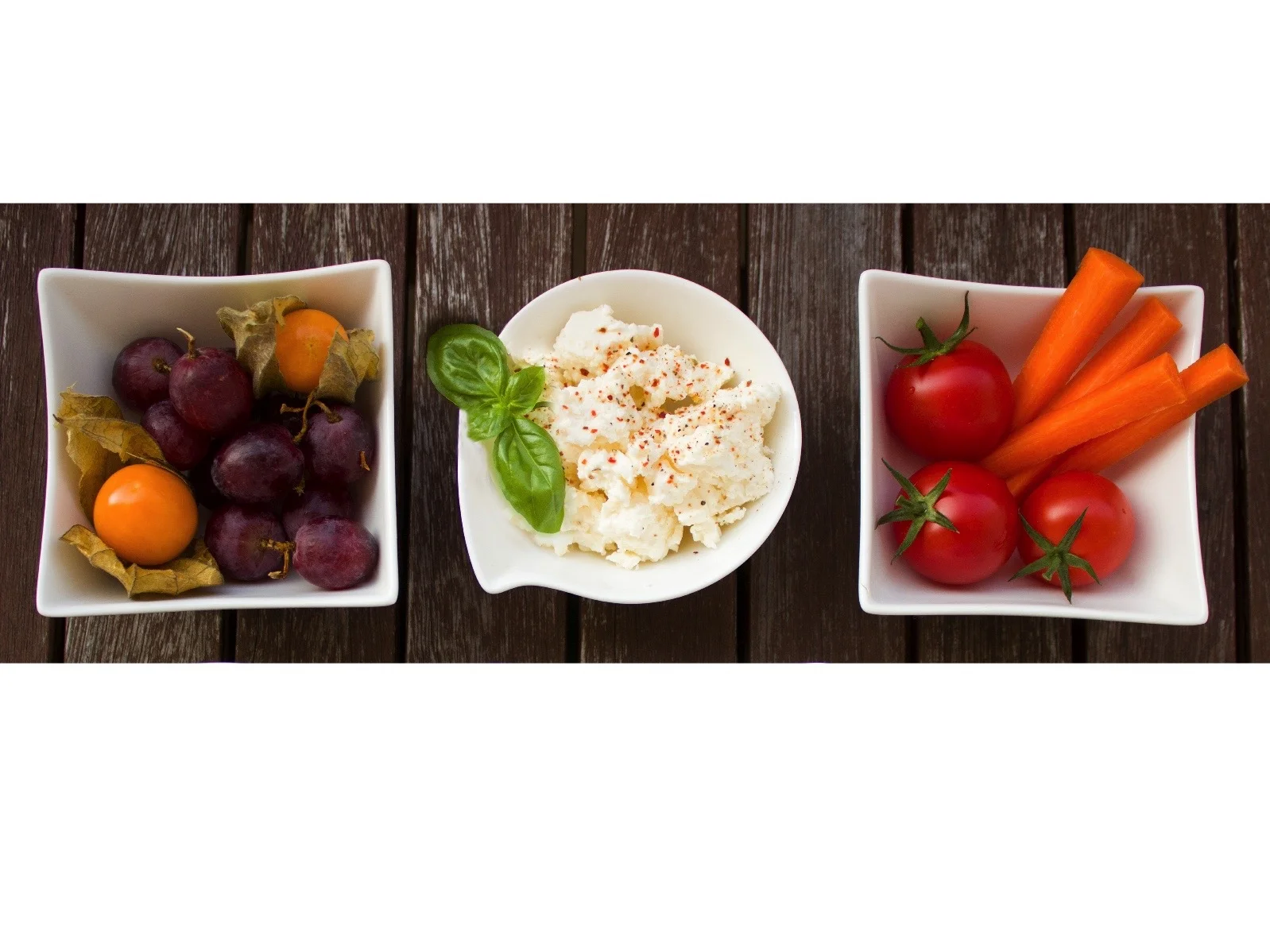 hummus and veg small.jpg
