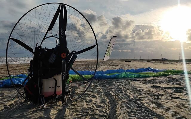 My favorite view, flyable sky, beautiful clouds, with a @macflyparamoteur @vittorazi.motors Moster 185 strapped to a @gingliders ... What else could a man want?