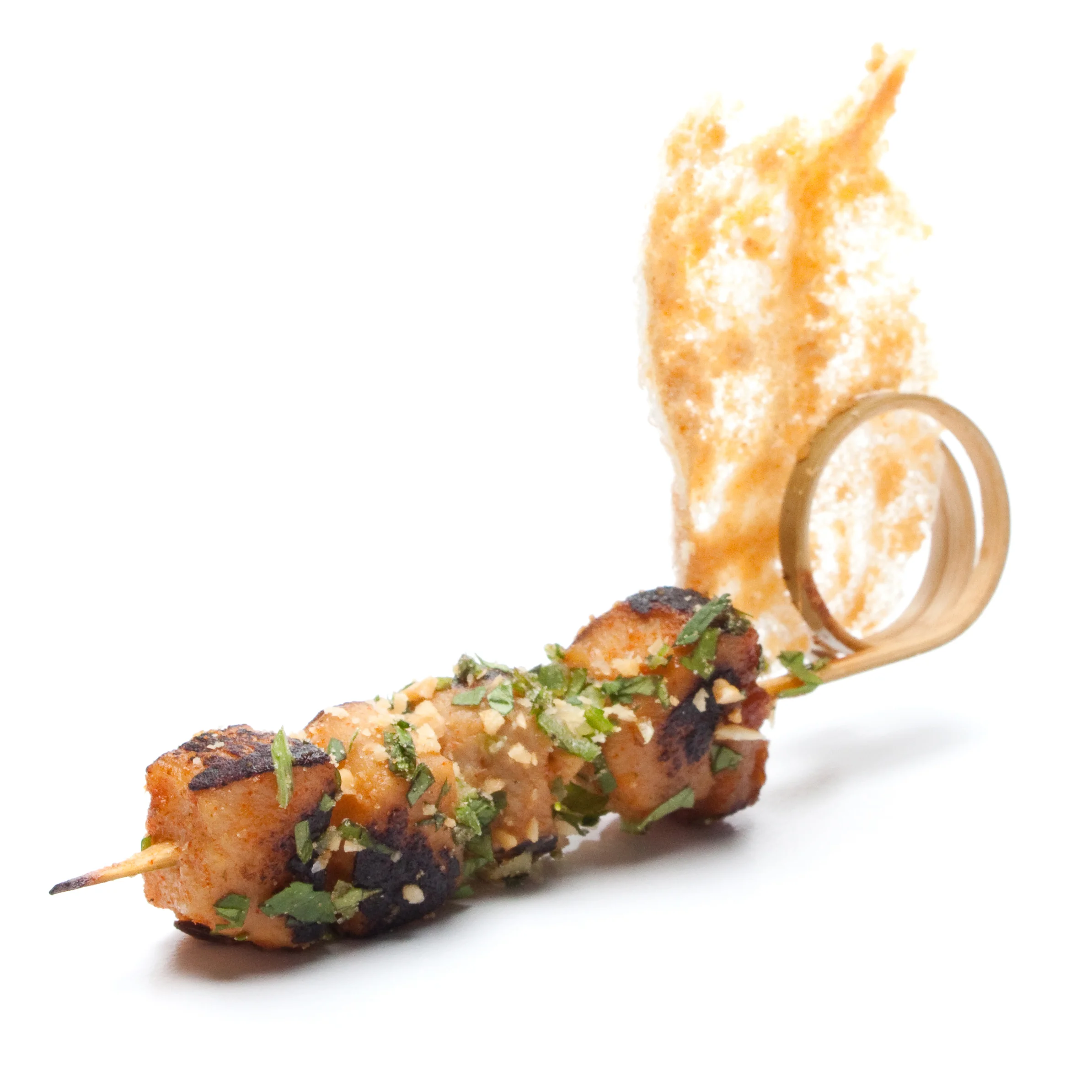 slot bam·boo 1. A custom-designed bamboo skewer with a corkscrew-like end that maintains levels of taste and texture by keeping crisp, dry ingredients separate from their juicy counterparts.
