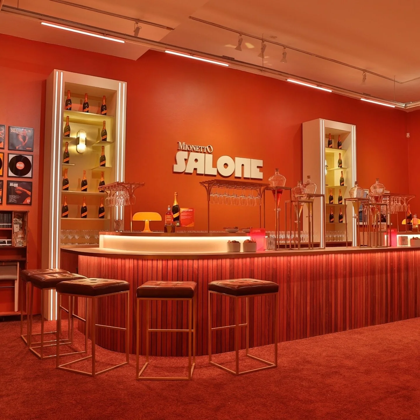 Picture this: Italo Disco vibes, a celebration of La Dolce Vita, and the art of the Italian Aperitivo with @mionettoproseccousa 🪩🍊

From our signature drink balloons to bites like Crab Arancini, sweet treats, and plenty of spritzes, it was an event