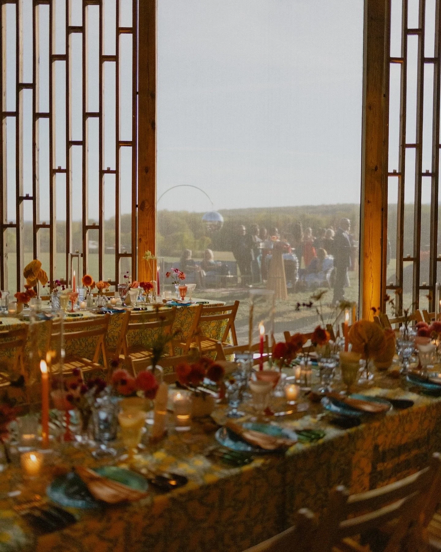 Event Moodboard: florals, disco, and textured patterns with a touch of Pinch fun 🌷🪩✨

Planner: @marinalurievents 
Photos: @chellisemichaelphotography 
Vintage Rentals: @smthingvintage
Catering Rentals: @broadwaypartyrentals 
Venue: @gathergreene