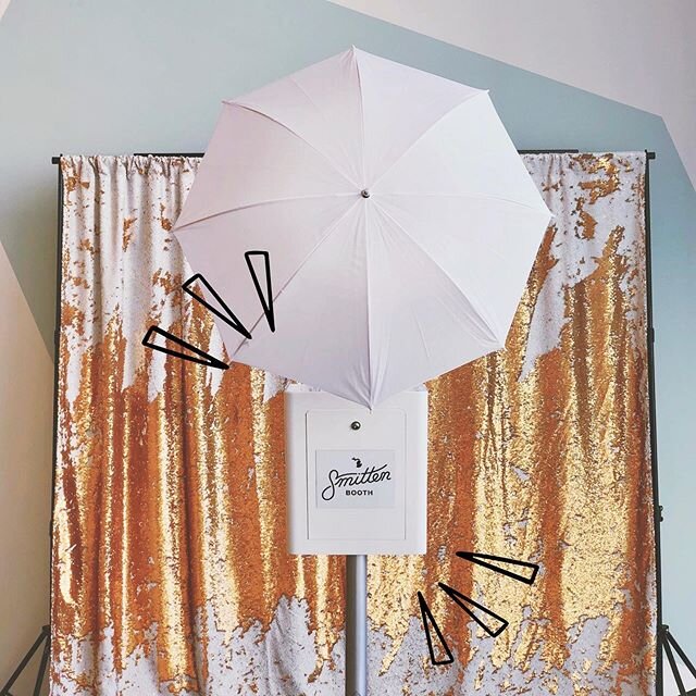 That one time the booth became a work of art at the @grartmuseum 😍
&bull;
&bull;
&bull;
#photobooth #grandrapidsphotobooth #michigan #michiganphotobooth #grandrapidswedding #michiganwedding #gram #grartmuseum #museumwedding #grandrapidsevents