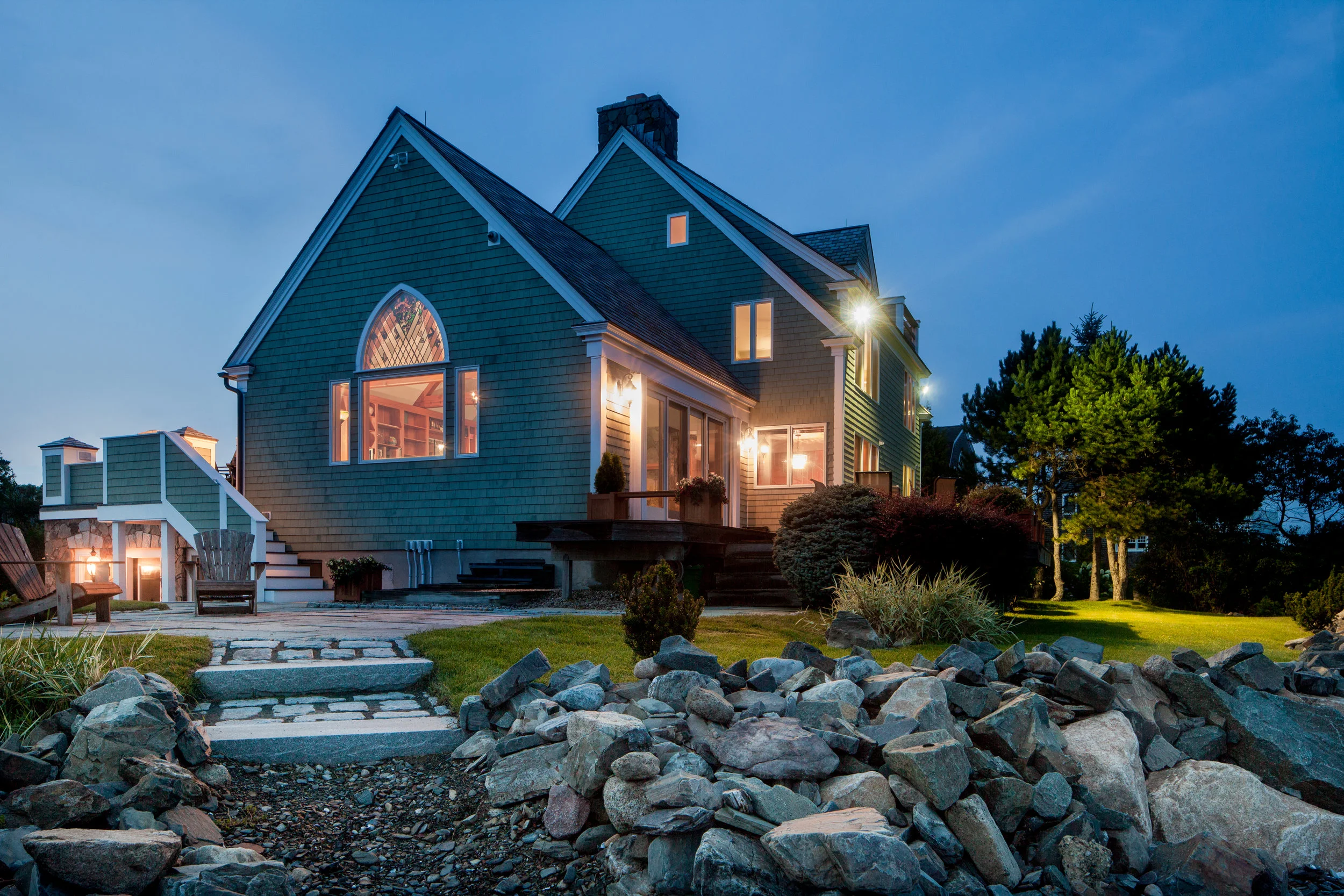 3 Reasons to Have a Twilight Photo in Your Real Estate Listing.