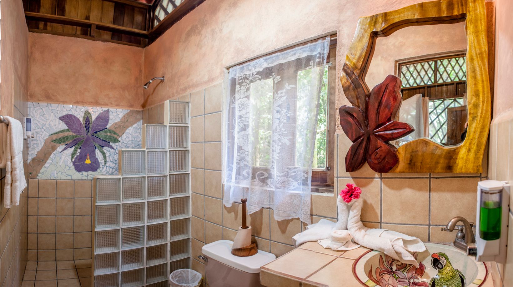 Bungalow Bathroom 2.jpeg