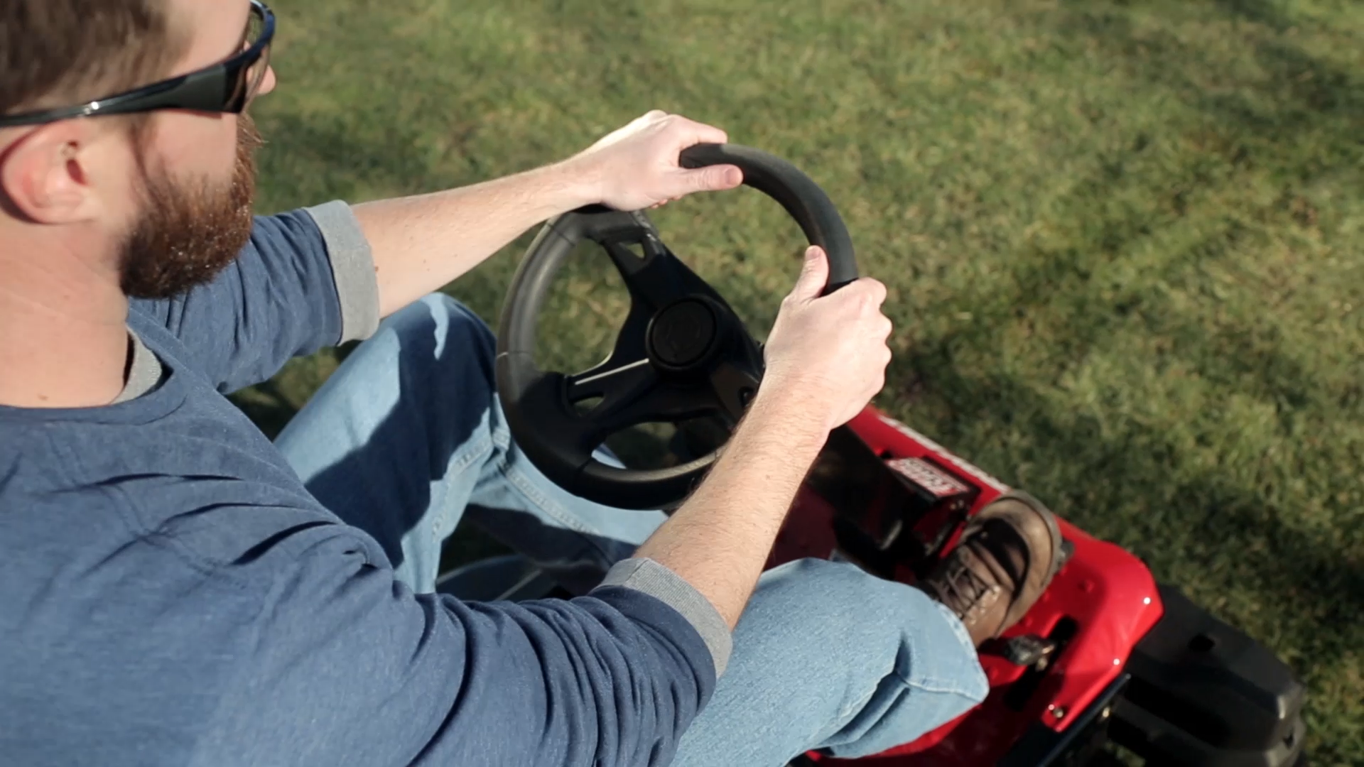 5168 Troy-Bilt Mower HIGH 012015.mp4.00_00_40_01.Still003.png