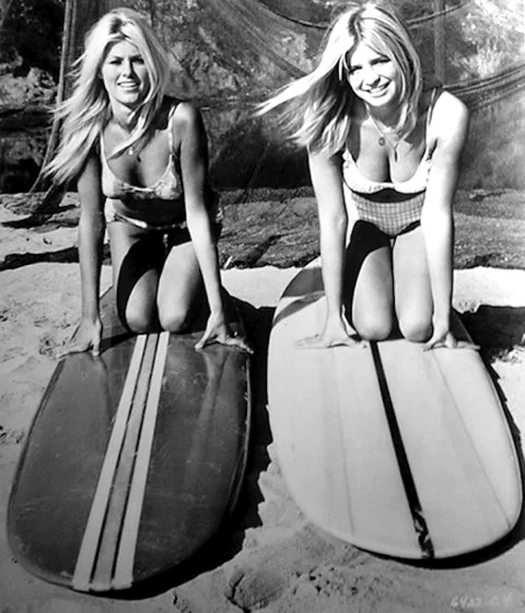 surfer-girls-nice-pair.jpeg