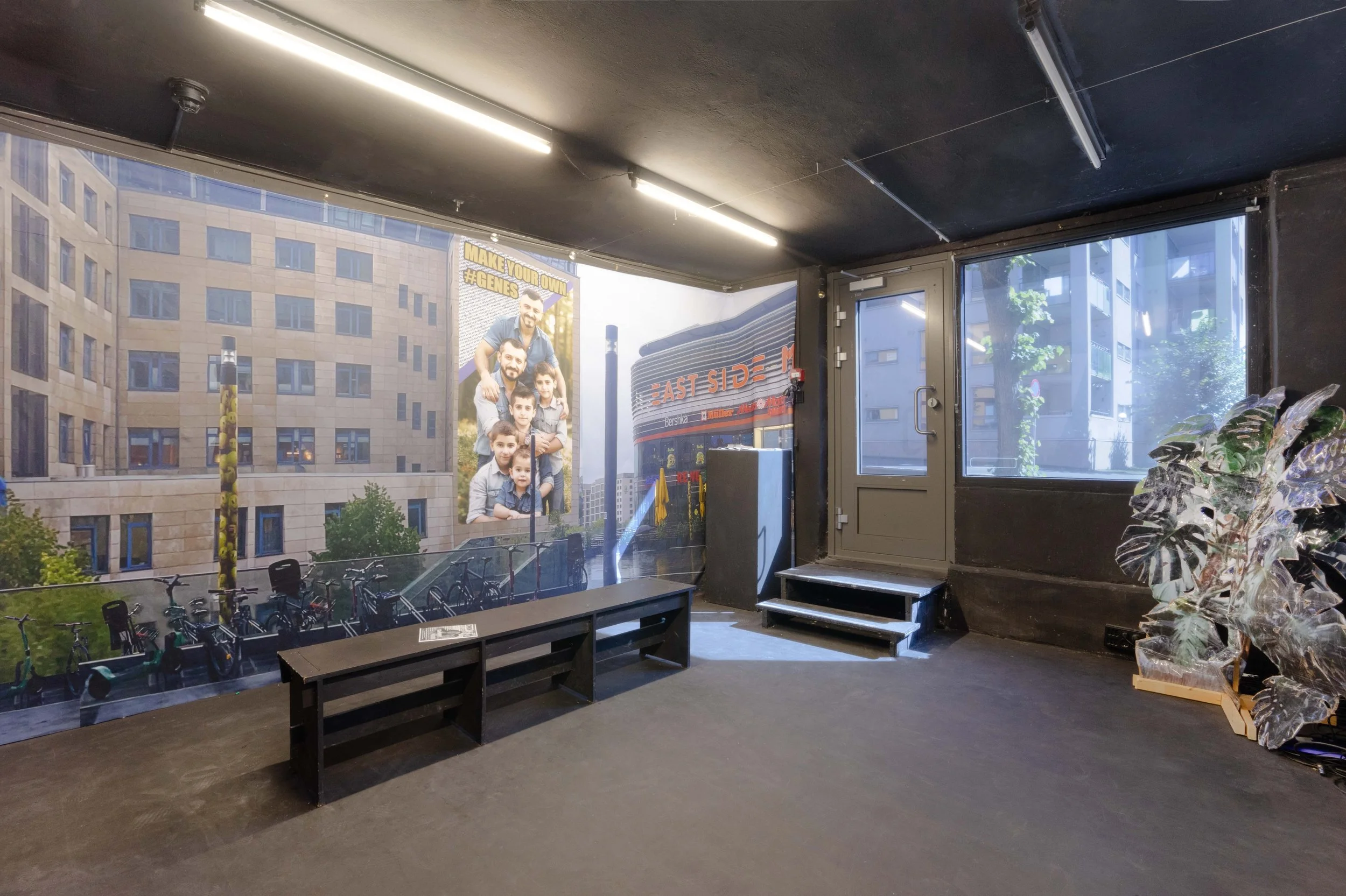 20250825 K4_Ellinor Aurora Aasgaard and Zayne Armstrong_Dirty Fucking Rat_Photo by Jacky Jaan-Yuan Kuo_Web_4.jpg