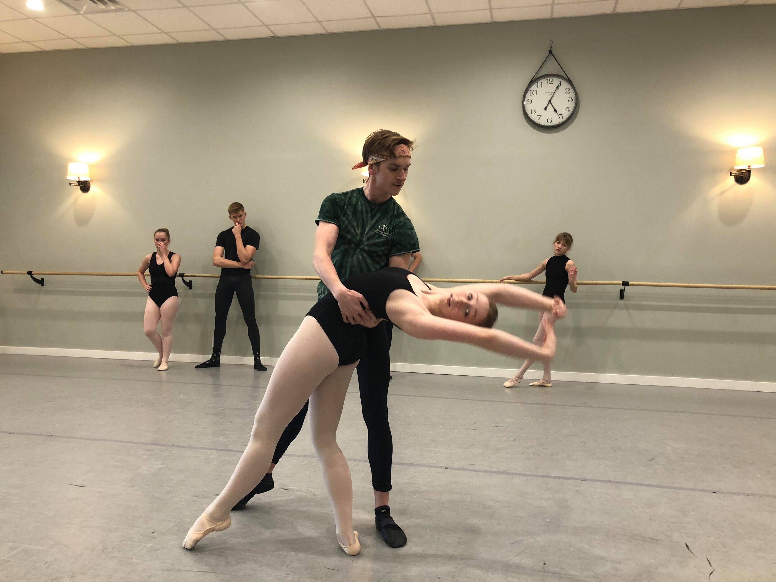 partnering-dance-ballet-studio.jpg