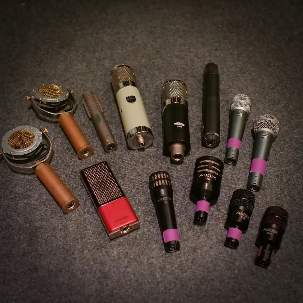 Microphones Soundelux u195 // Bock 241 Tube // (2x) Ear Trumpet Labs Edwina // Royer R121 // Avantone CR14 // Audix D6, D4, D2, D1 // Audix i5 // (2x) Shure Beta57 // (2x) Shure SM86 // Shure Beta58 // Lots more :-)