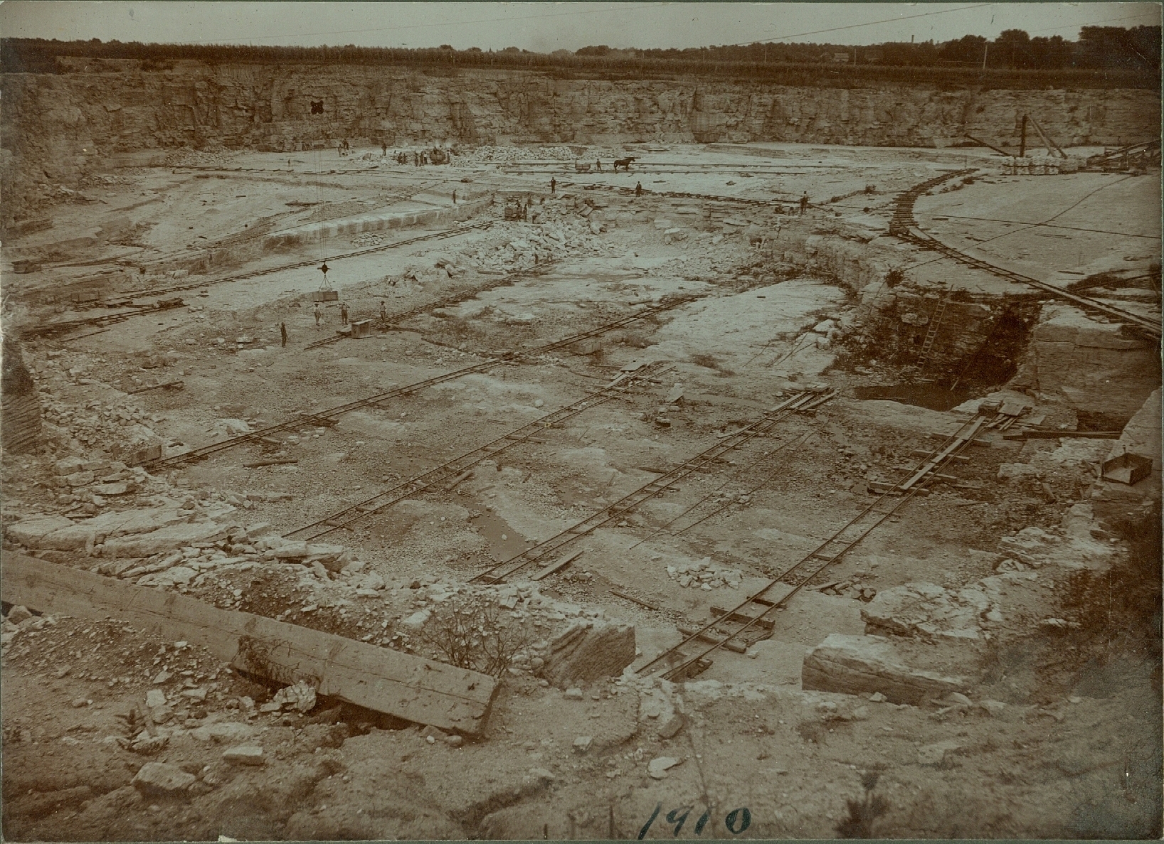 Elmhurst Quarry 1910