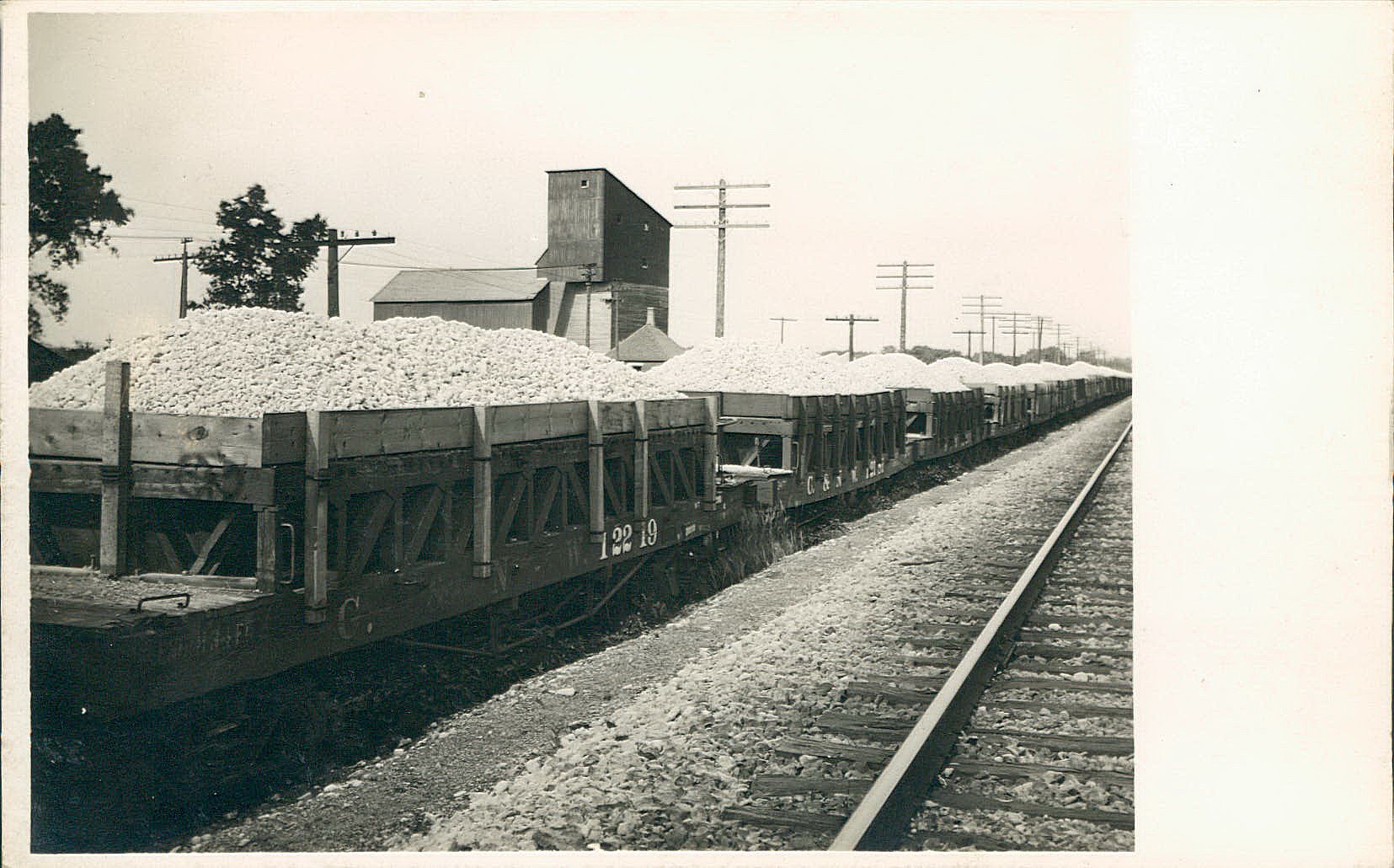 Railed Aggregate