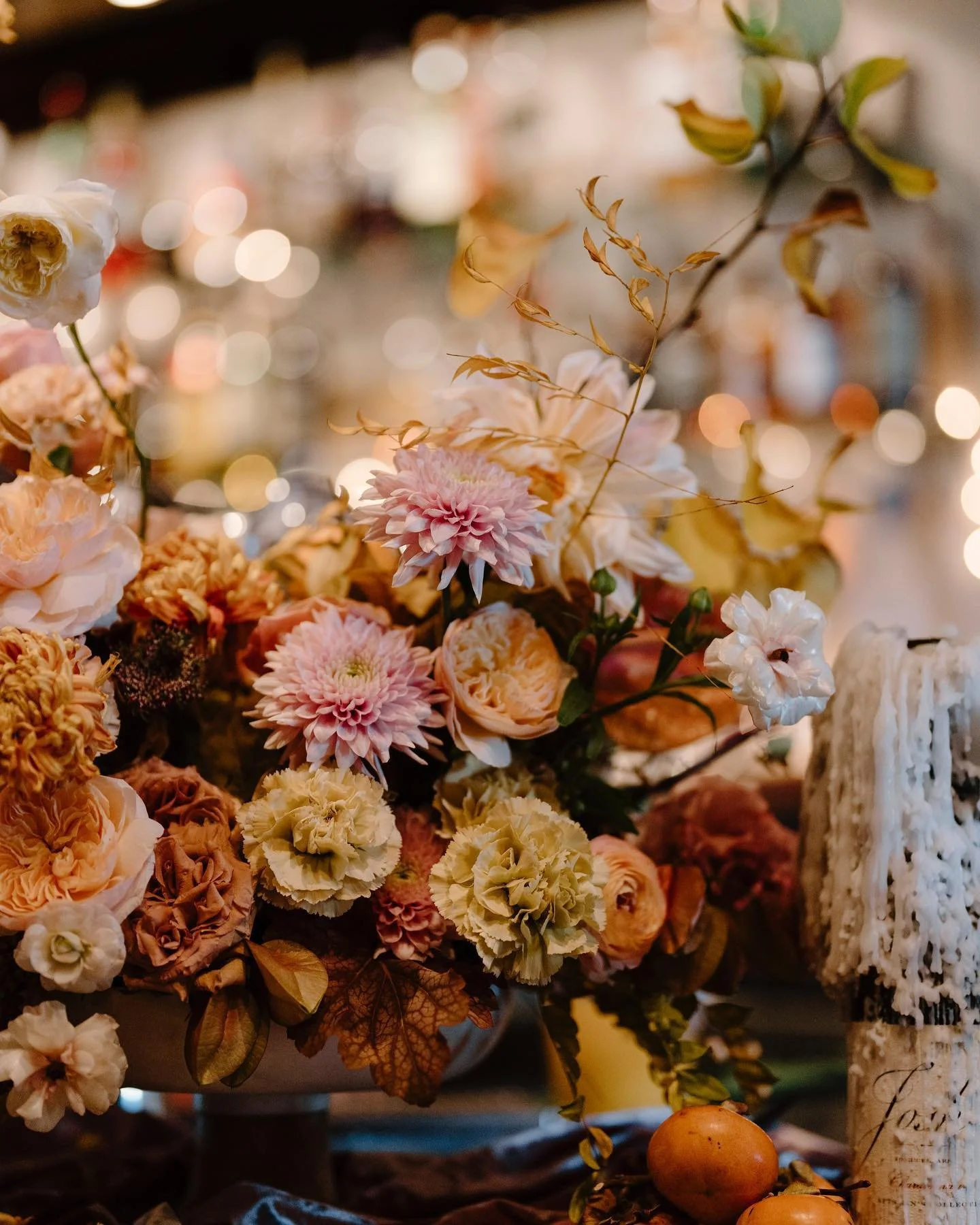 A few details from Melanie + Daniel&rsquo;s reception 😍 check out our new blog! Link in bio ✨
.
Venue: @bobeaukitchenbar 
Florals: @dogwoodandfir 
HMUA: @mobilebeautyteam
.
.
#orangecountyphotographer #ocweddingphotographer #sdweddingphotographer #s
