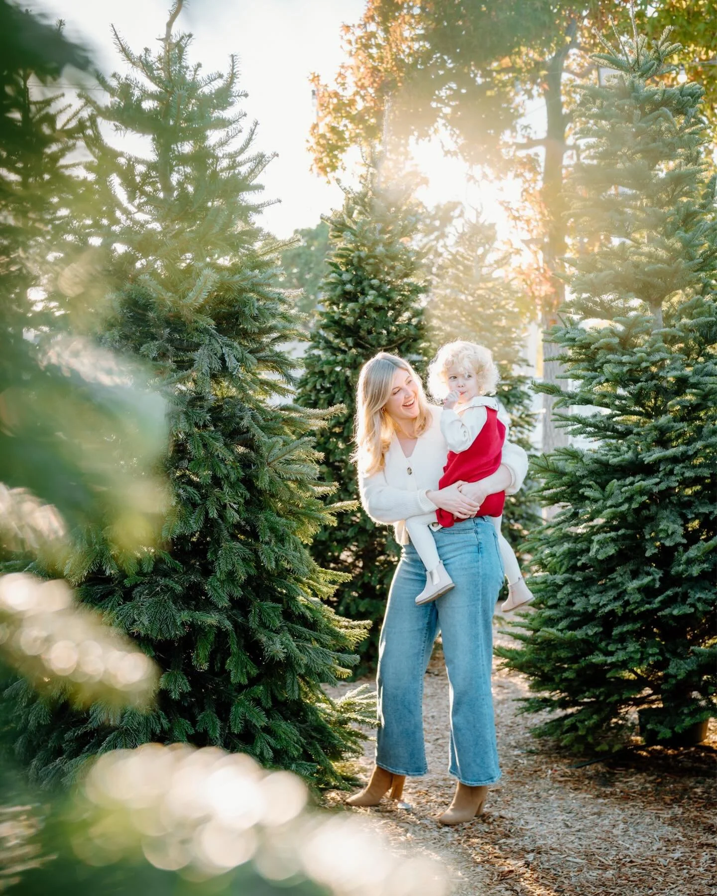 Holiday moments, given room to breathe. This is what full sessions make possible 🎄