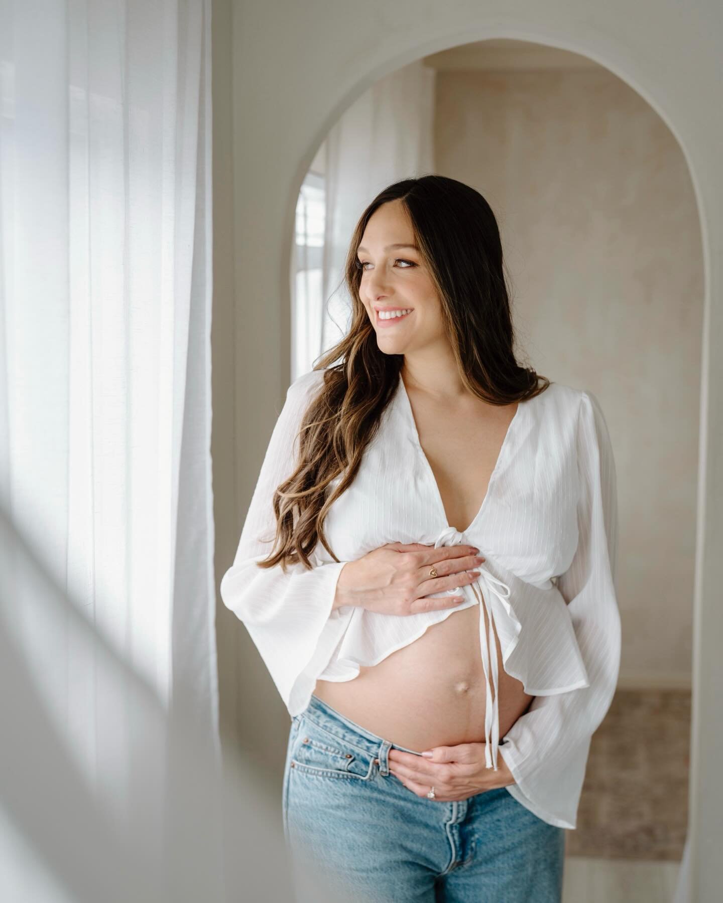 Maternity, documented without urgency.
A full session in a natural light studio allows room for softness, movement, and the freedom to explore multiple looks as it unfolds.

Wrapped in natural light that&rsquo;s gentle, flattering, and timeless.
Beca