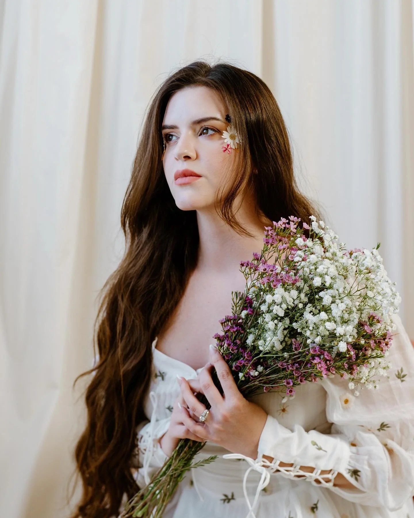 &ldquo;I must have flowers, always, and always.&rdquo; &ndash; Claude Monet
This shoot was such a joy to create&mdash;from the makeup to the styling to capturing the final image, every detail was a little piece of art coming together.
Model&bull; @li