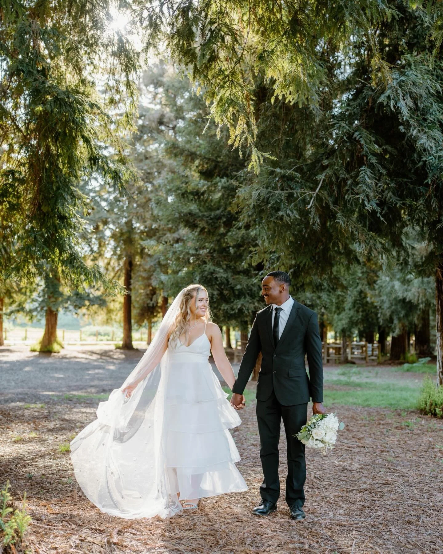 Alexis &amp; Dwayne 🤍

One year married and finally their first photos together. We wandered through Carbon Canyon with no rush, just letting the light and the moment lead. Some things are worth waiting for, and this felt like one of them.

#editori
