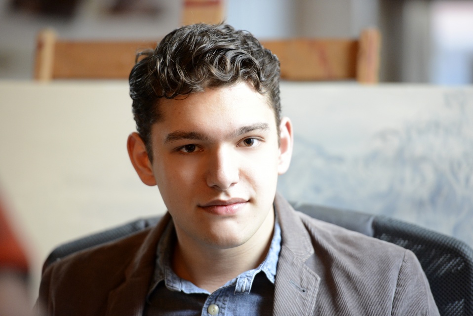 GABRIEL CABEZAS / CELLO