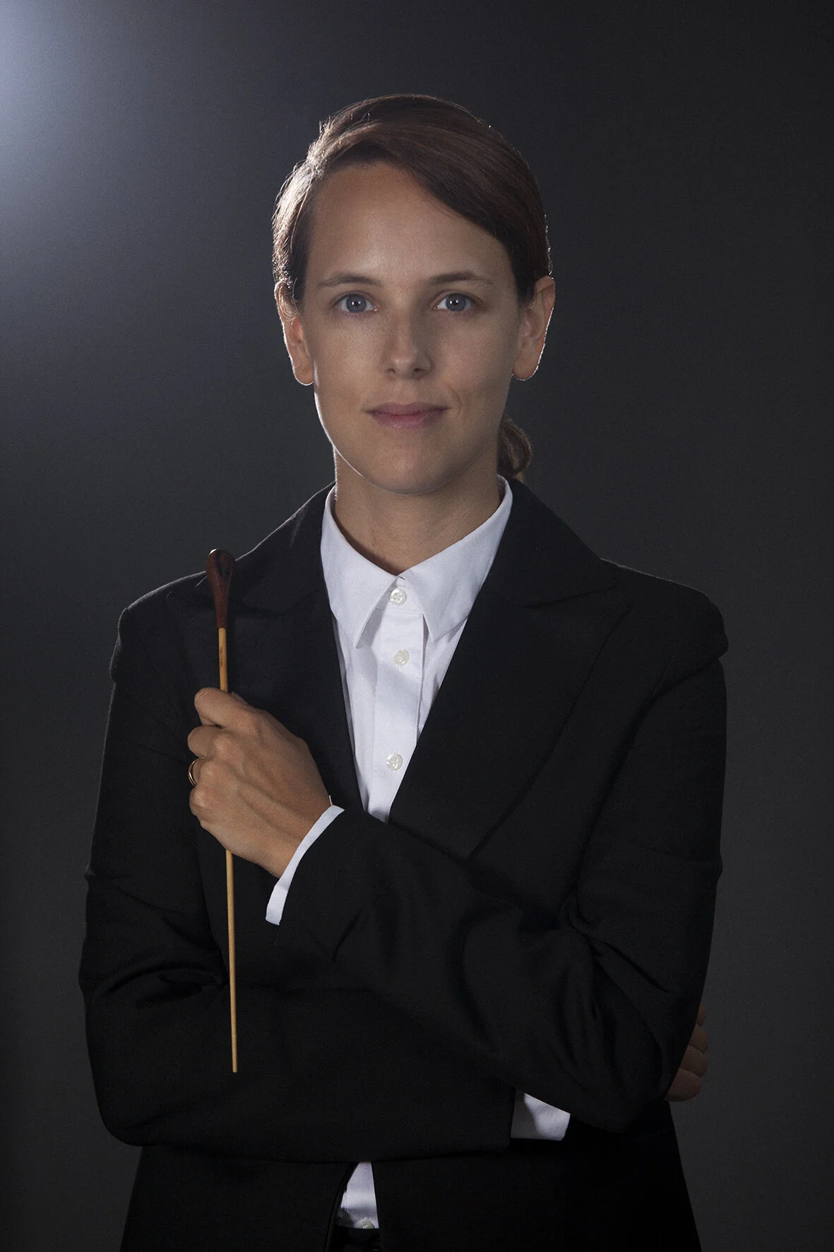ELINOR RUFEIZEN / CONDUCTOR