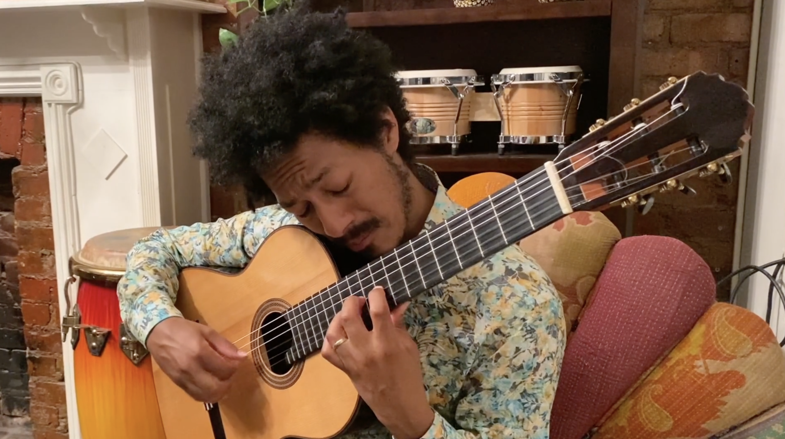 João Luiz performs "Hermetiana" and "Prelúdio No. 2"