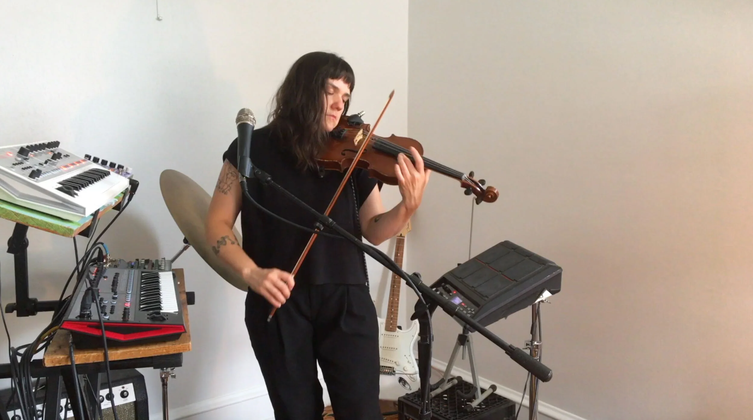 Emily Wells performs "I'm Numbers"