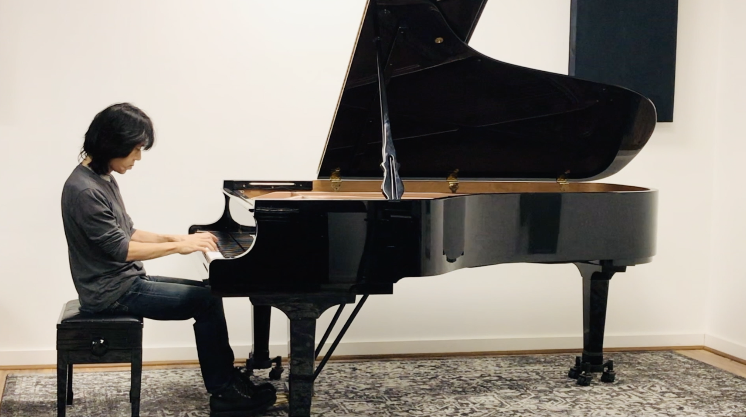House Music: Taka Kigawa performs "Études Book III No. 15: White on White"