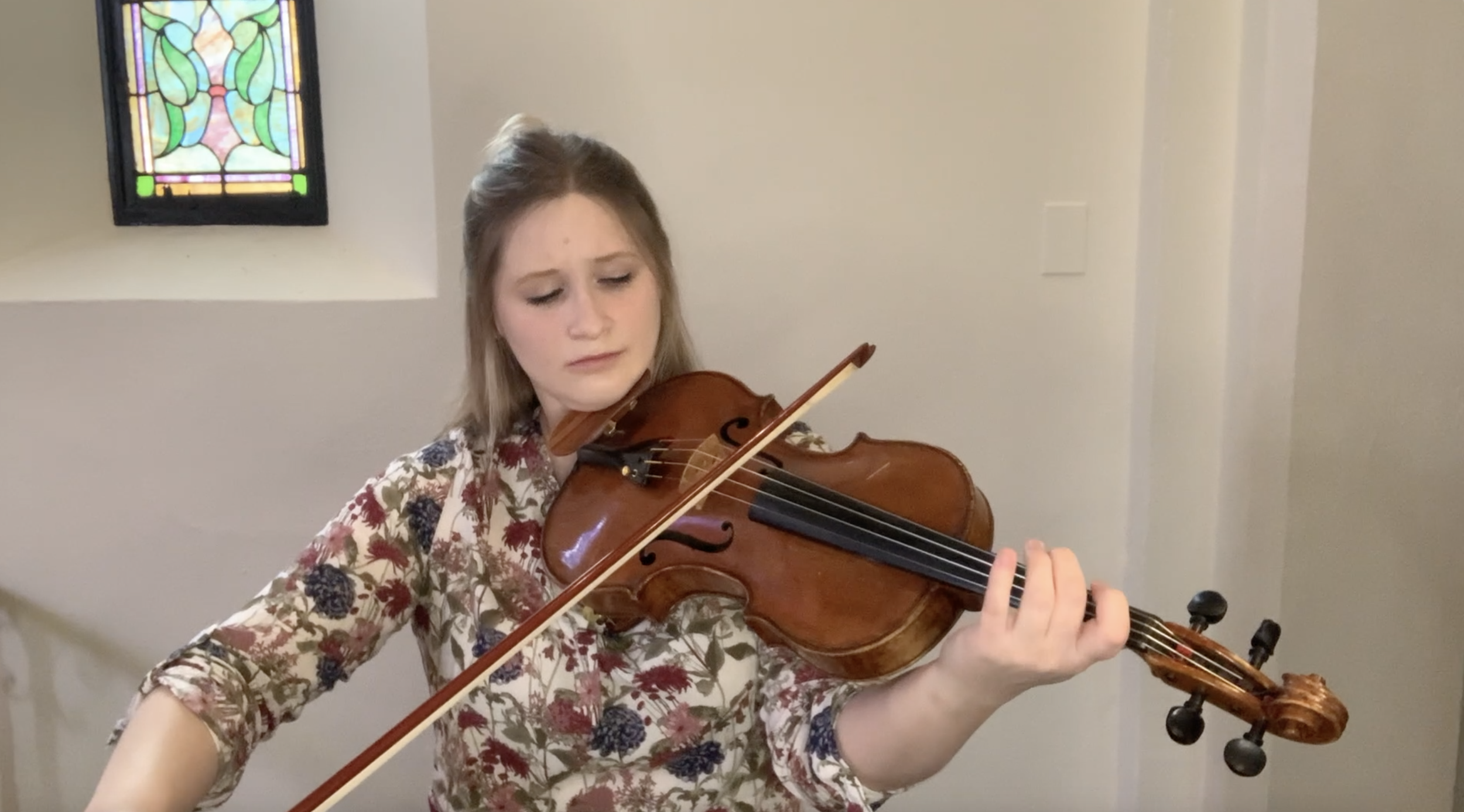 House Music: Caeli Smith performs "Until Next Time"