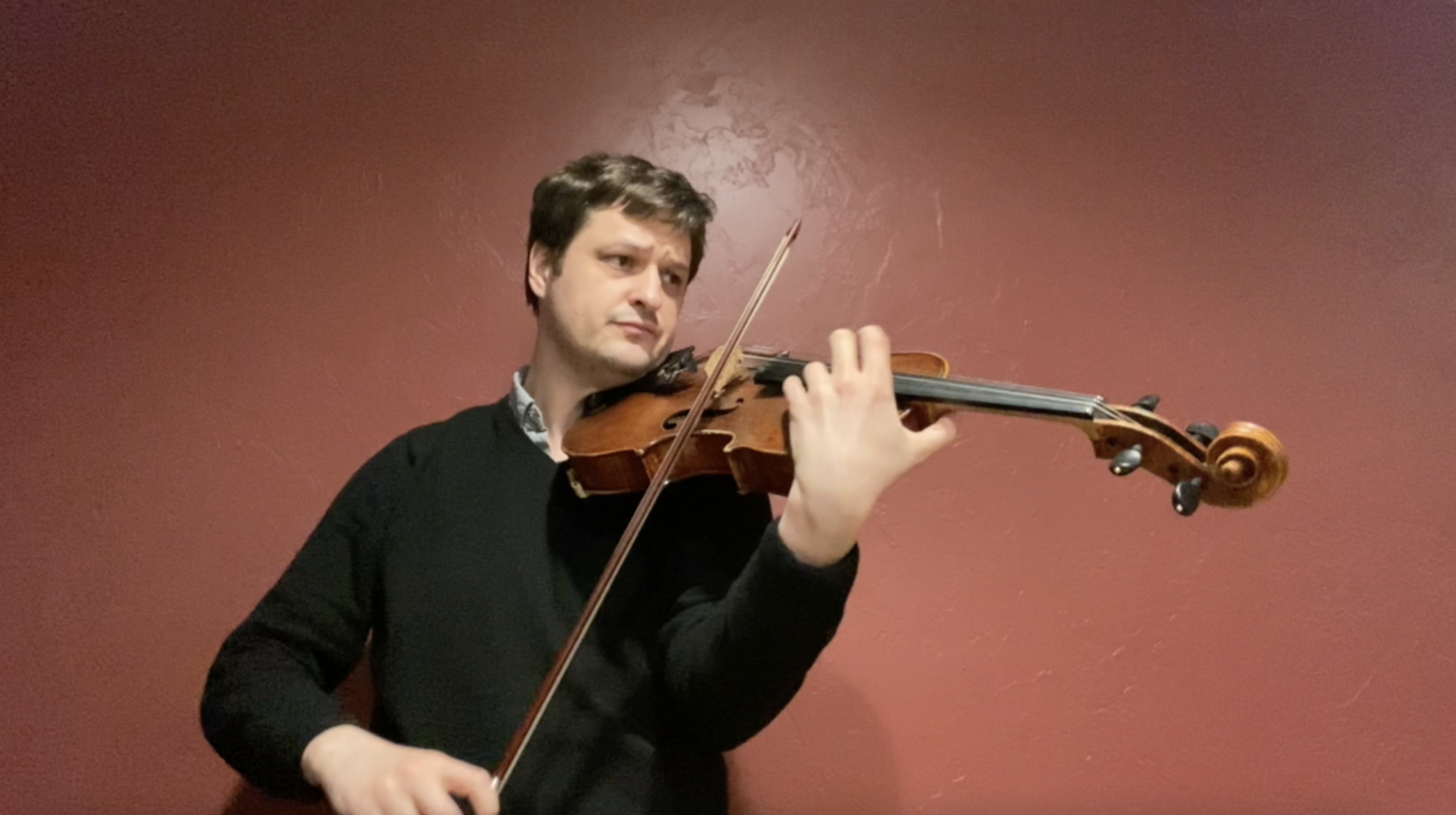 House Music: Jack Stulz performs "Twilight Hues"