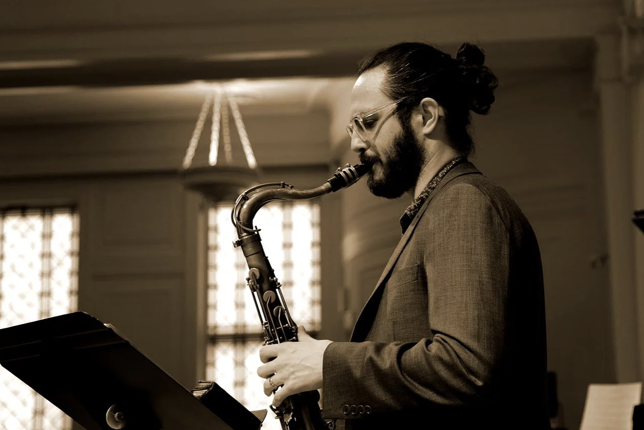 LUCAS PINO / TENOR SAXOPHONE