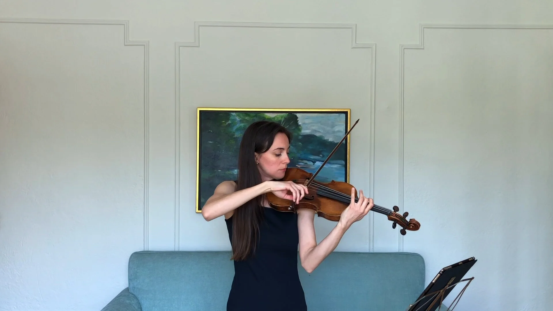 House Music: Adrianne Munden-Dixon performs "Zastrugi"